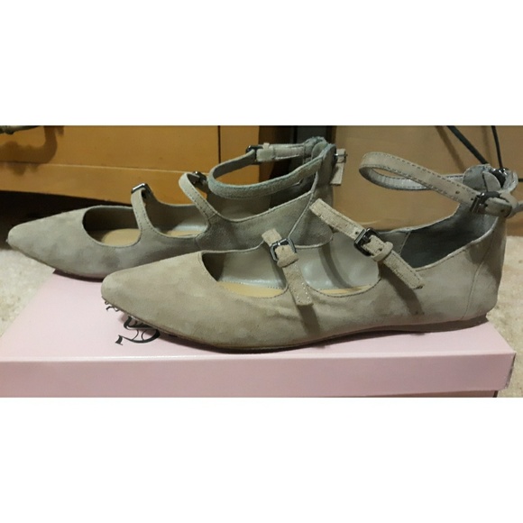 Flats - Picture 3 of 7